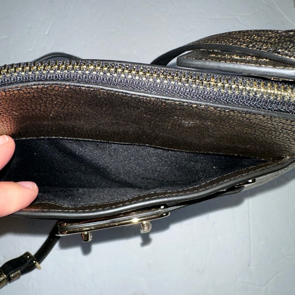 COACH F36502 Swagger Metallic Gold Pebble Leather Crossbody Swingpack Purse- O/S - Picture 5 of 13